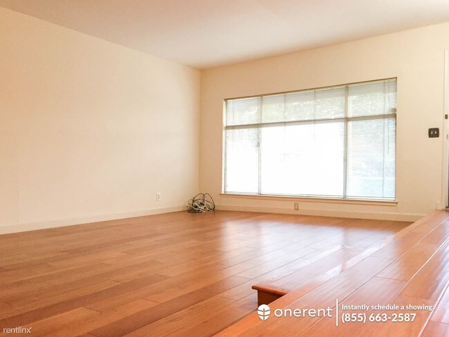 Building Photo - 3211 Loma Alta Dr