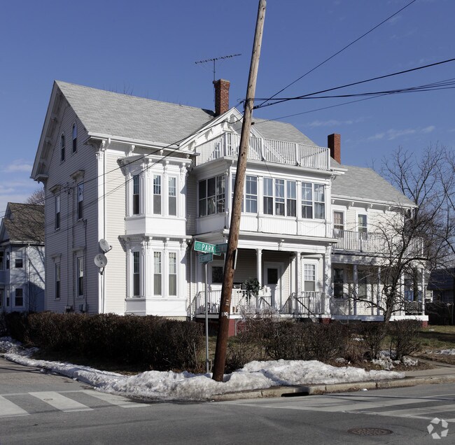 727 Park Ave Cranston, RI 02910 Rentals Cranston, RI