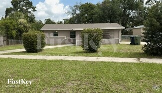 Building Photo - 9331 Forest Hills Dr