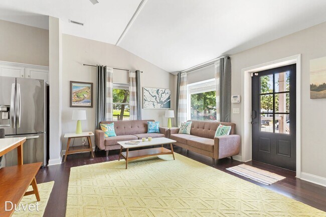 Foto del edificio - 3 br, 2 bath House - 426 Bank St.