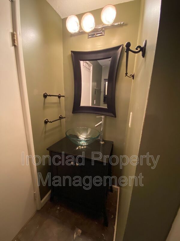 Building Photo - 143 Burgundy Hill Ln