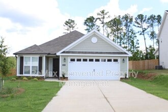 Building Photo - 921 Holbrook Dr