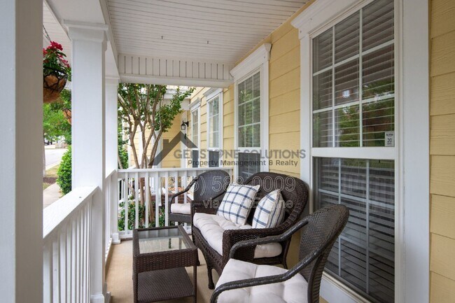 Building Photo - 7111 Lenox Village Dr