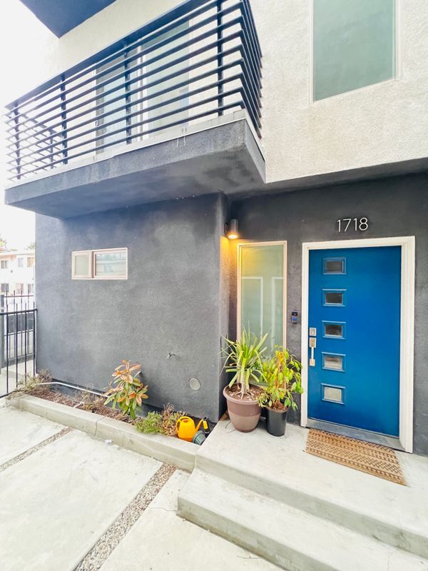Foto del edificio - 1718 Miramar St