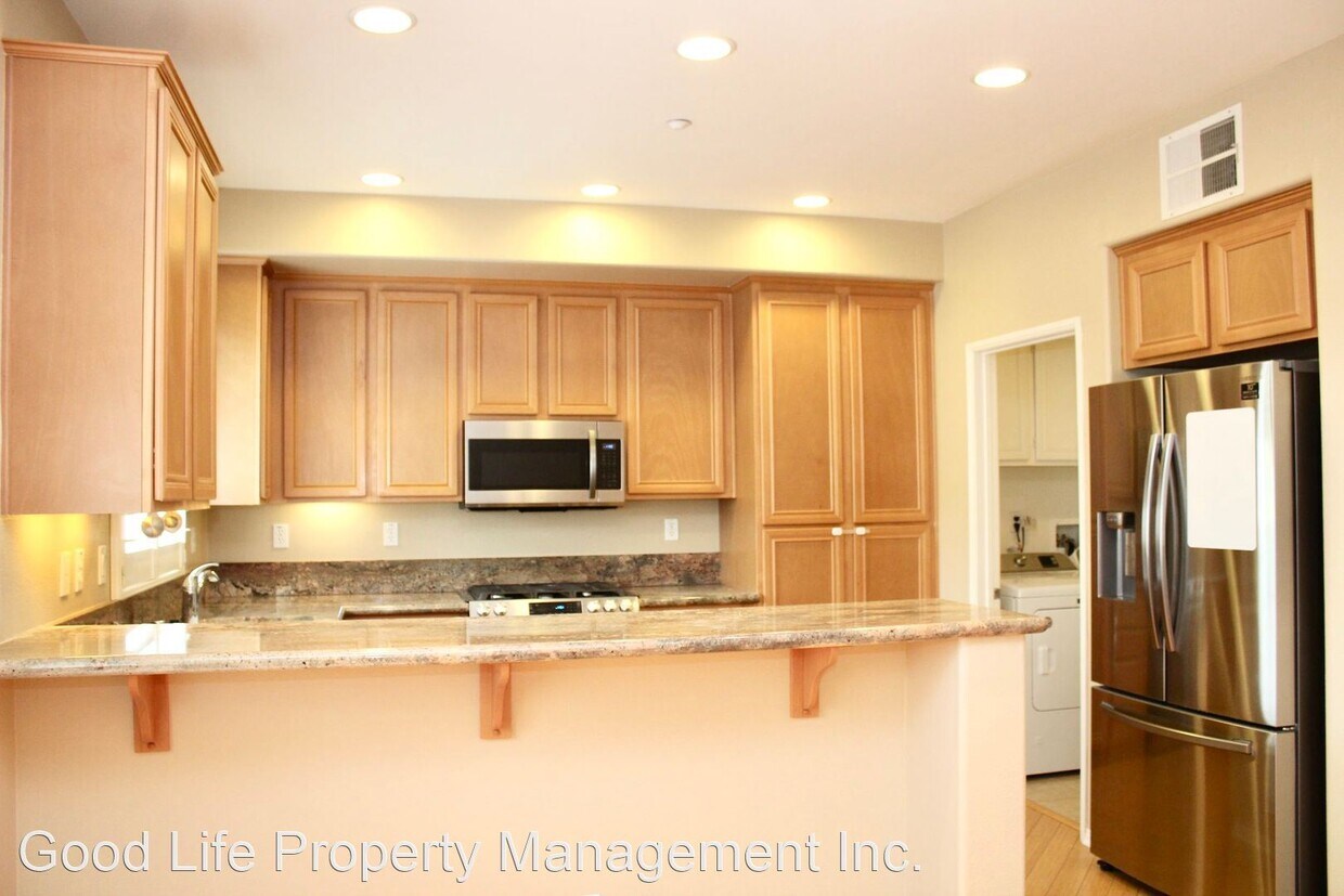Foto principal - 3 br, 3.5 bath House - 3023 Pacific Palm Way