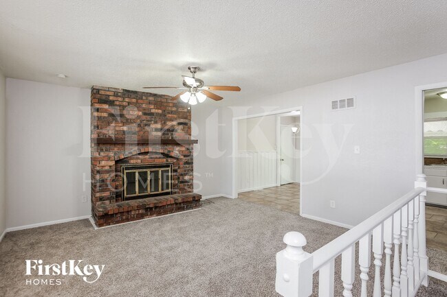 Foto del edificio - 8813 Blue Ridge Blvd