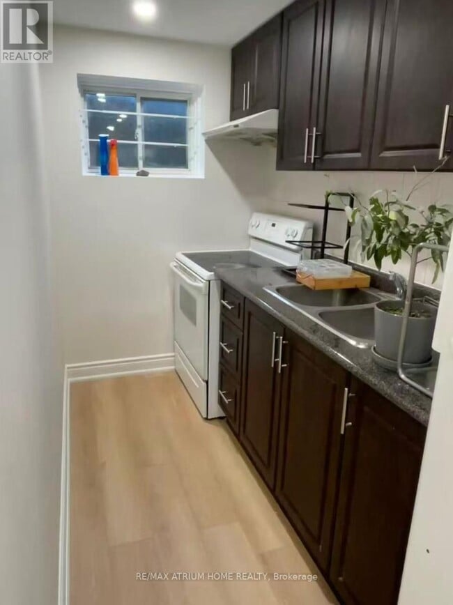 Building Photo - 71 Major Oak Terrace