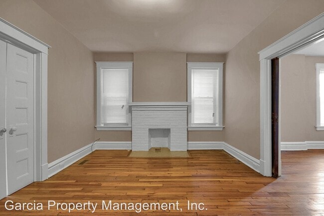 Building Photo - 4274 Arsenal St