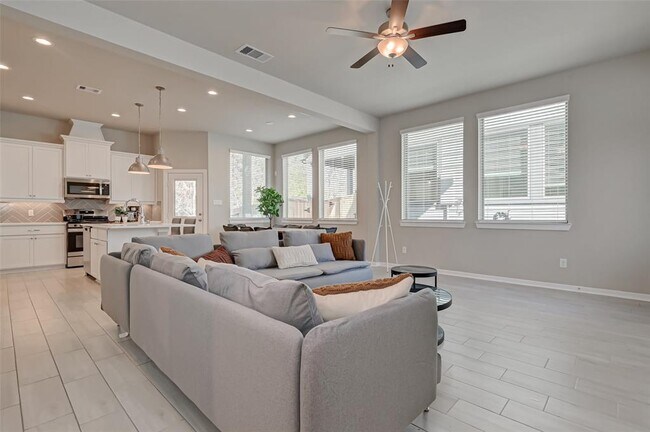 Building Photo - 559 Longleaf Pine Dr