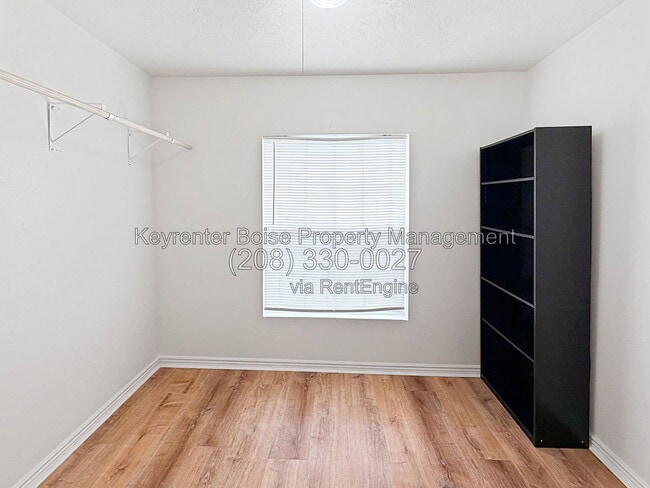 Foto del edificio - 103 N Dewey Ave