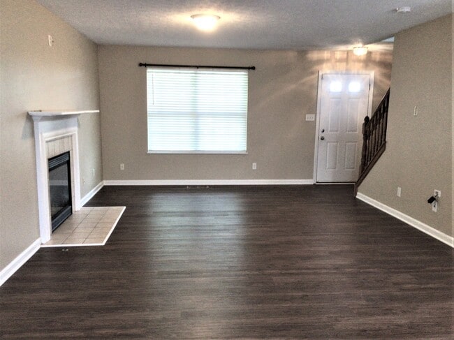 Building Photo - 8715 Plum Creek Court