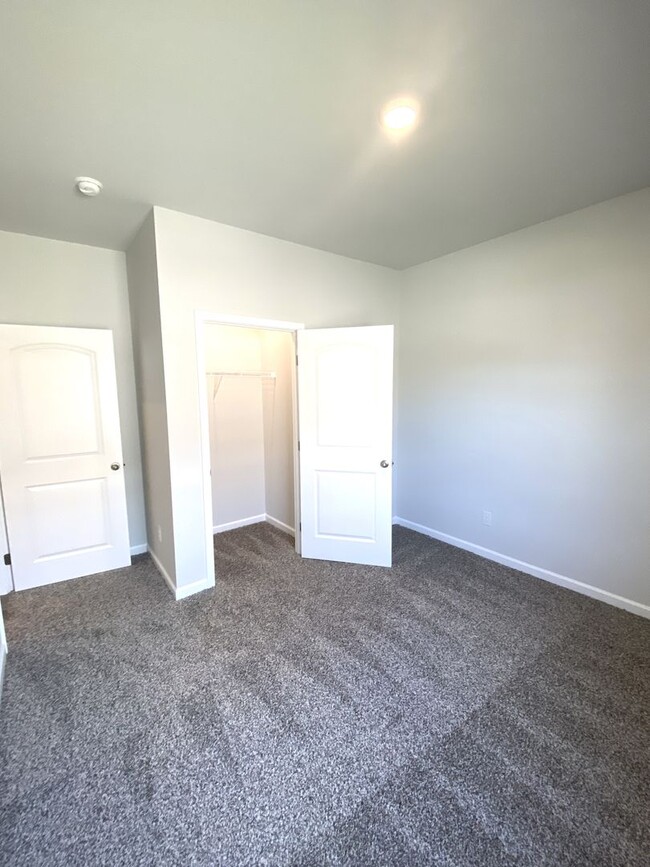 Building Photo - New Construction - Smart Home!