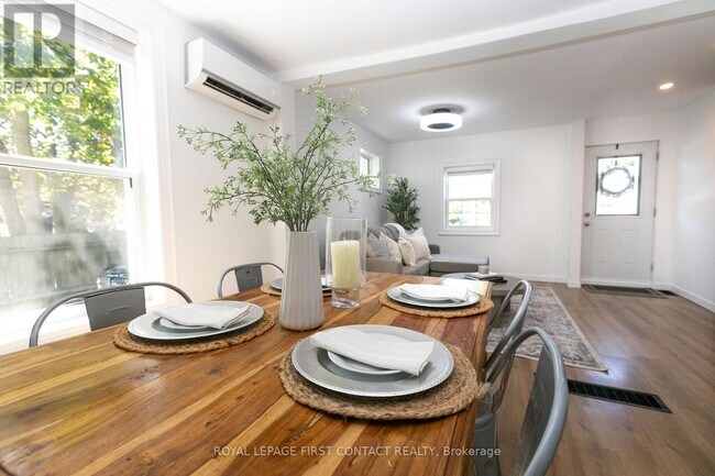 Photo du bâtiment - 330 Laclie St