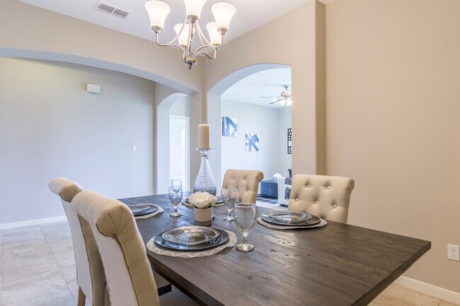 Building Photo - 5100 Tres Lagos Blvd