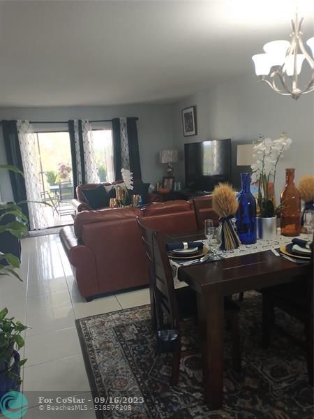Foto del edificio - 3396 Foxcroft Rd