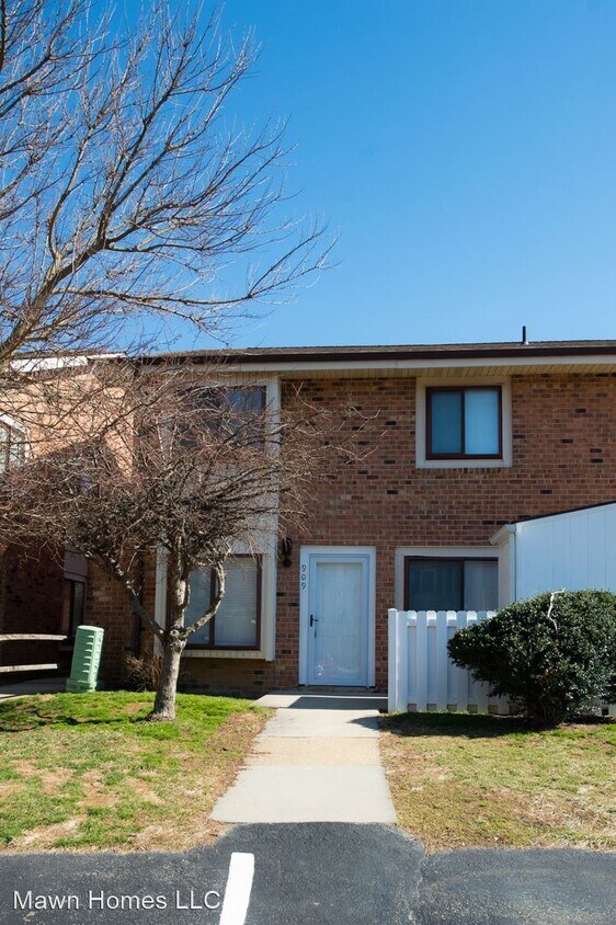 Foto principal - 2 br, 1 bath House - 909 Cobble Creek Curve
