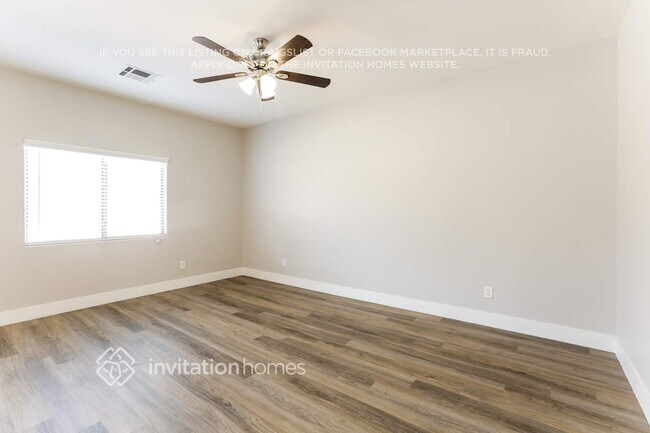 Foto del edificio - 5621 Distant Drum St