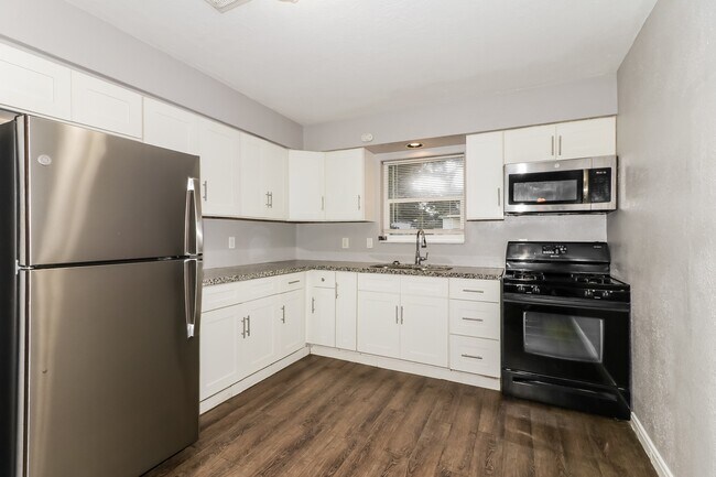 Foto del edificio - 1303 W Phillips St