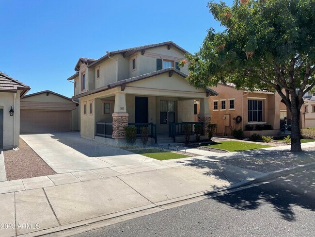Building Photo - 15427 W Aster Dr
