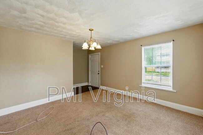 Building Photo - 923 Palmer St