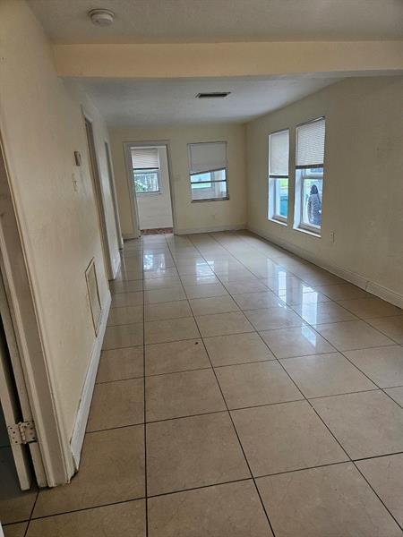 Foto del edificio - 228 NW 13th Ct