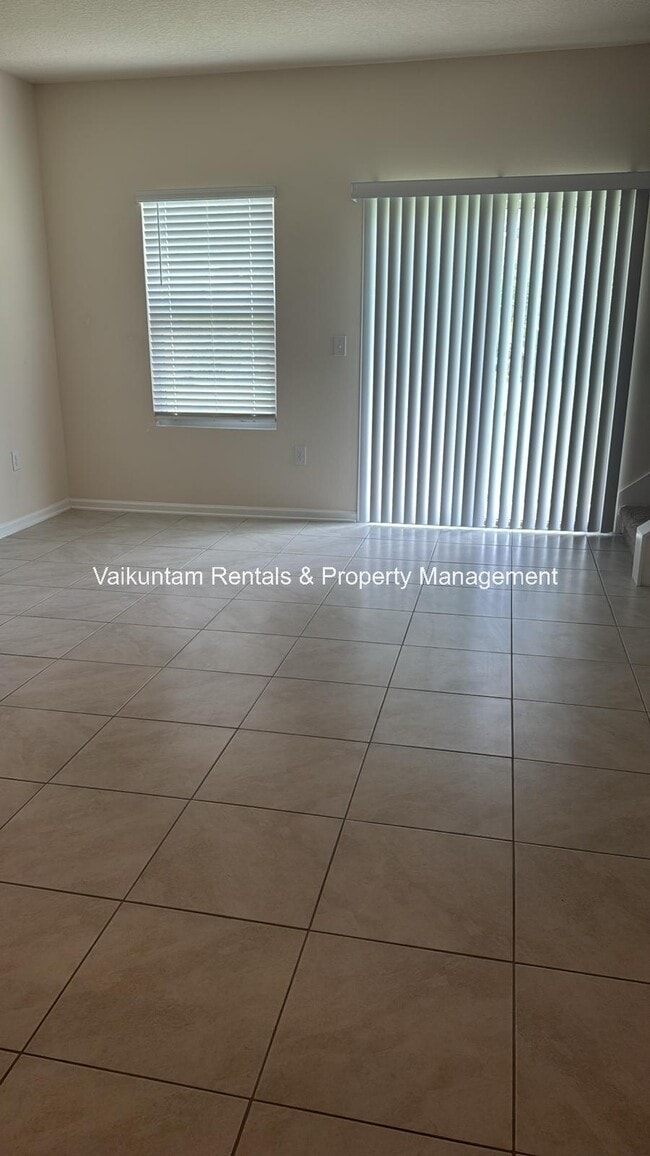 Building Photo - 9607 Mira Loma Dr