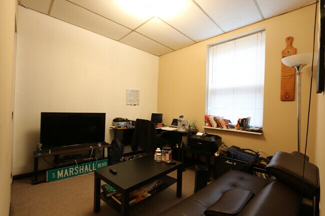 Foto del edificio - 1116 W Polk St