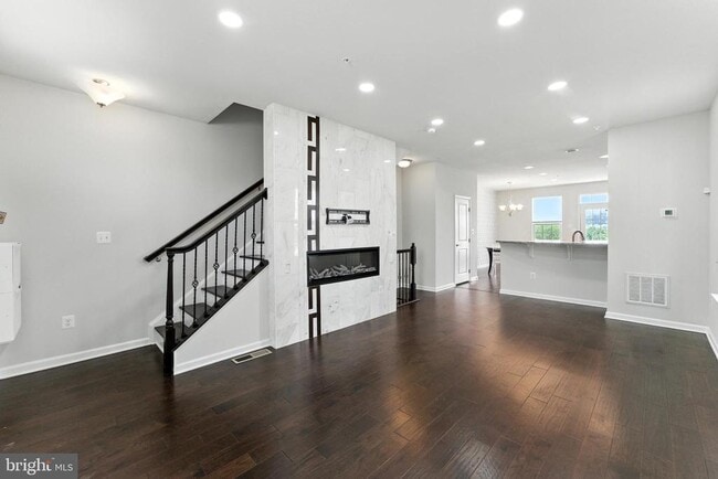 Building Photo - 1111 Trenton Pl SE