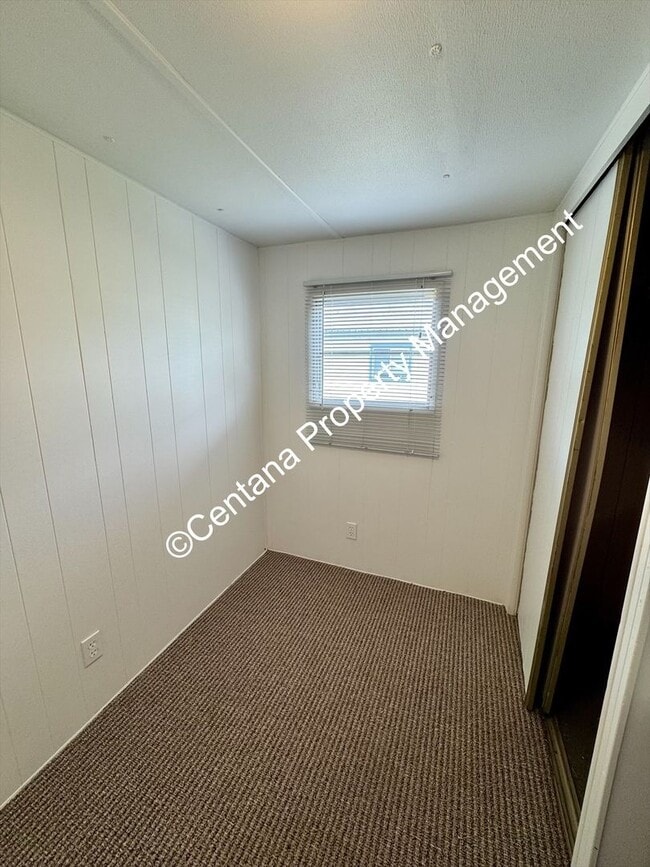 Building Photo - 2 bedroom in the Cobban Courts!
