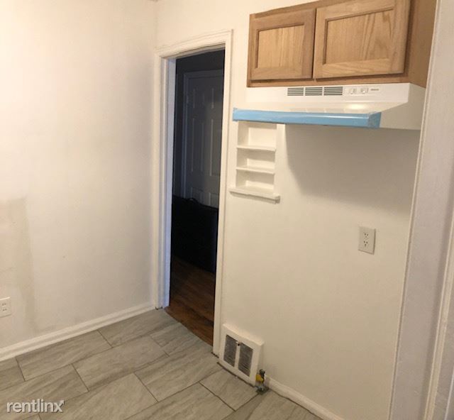 Building Photo - 3 br, 1 bath House - 19220 Alcoy St