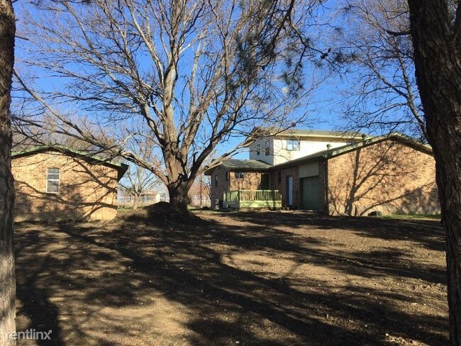 Building Photo - 3 br, 2 bath House - 2500 Howell Dr