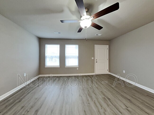 Foto del edificio - 8110 SW 1st St