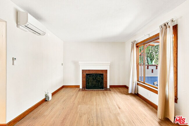 Foto del edificio - 4171 Kraft Ave