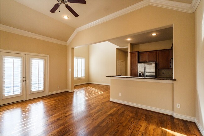Foto del edificio - 2733 Sherwin St