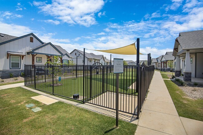 Foto del edificio - 7225 Borland Dr