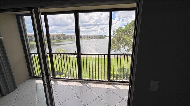 Foto del edificio - 13800 SW 5th Ct