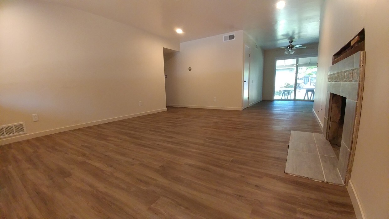 Foto principal - 6230 Riverside Blvd
