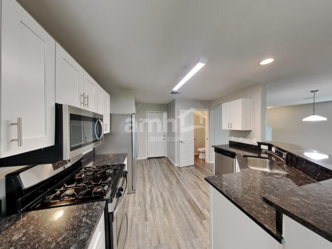 Building Photo - 13323 Ambrosa Dr