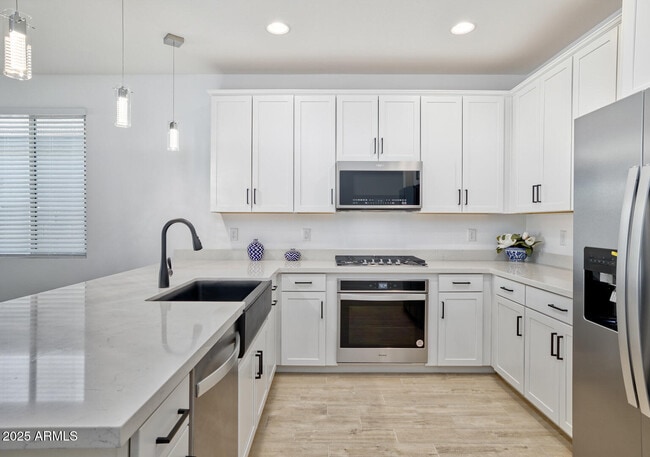 Foto del edificio - 17350 W Alexandria Way