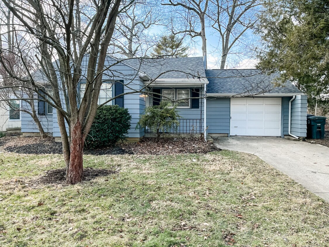 Primary Photo - 307 S Normandy Dr