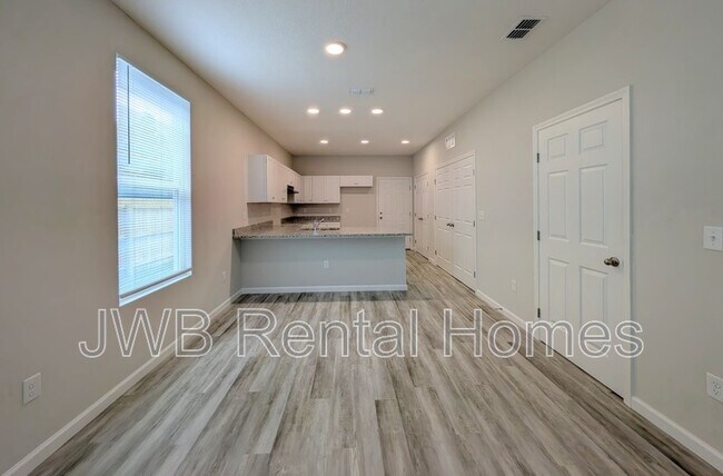 Foto del edificio - 262 E 18th St