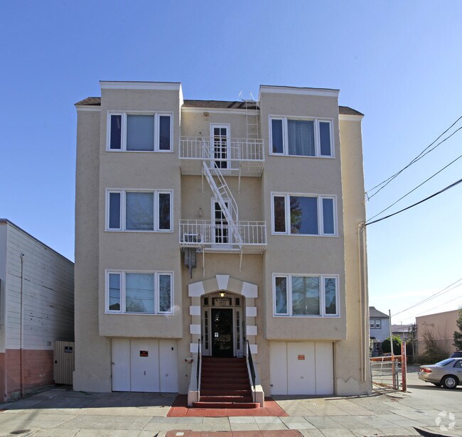 Building Photo - 1538 Saint Charles St