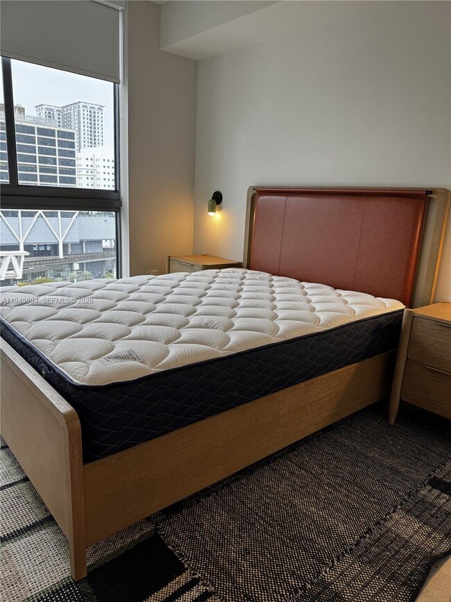 Foto del edificio - 11 NE 6th St