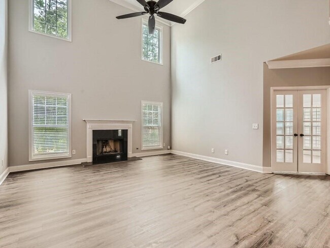 Foto del edificio - 652 King Sword Ct SE