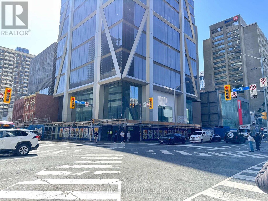 Primary Photo - 771-771 Yonge St