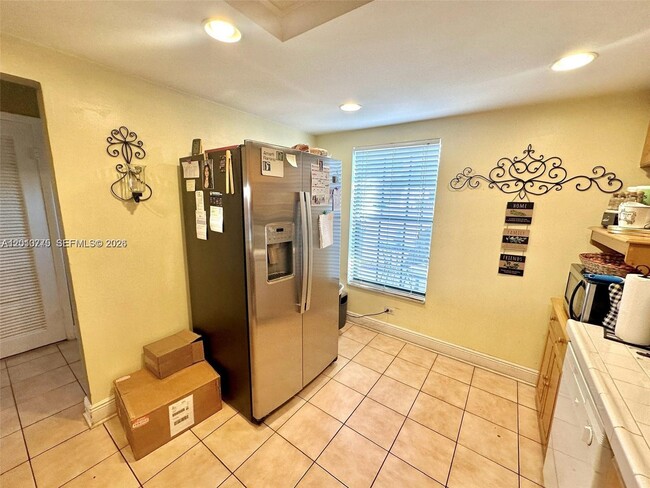 Building Photo - 7361 SW 26th Ct