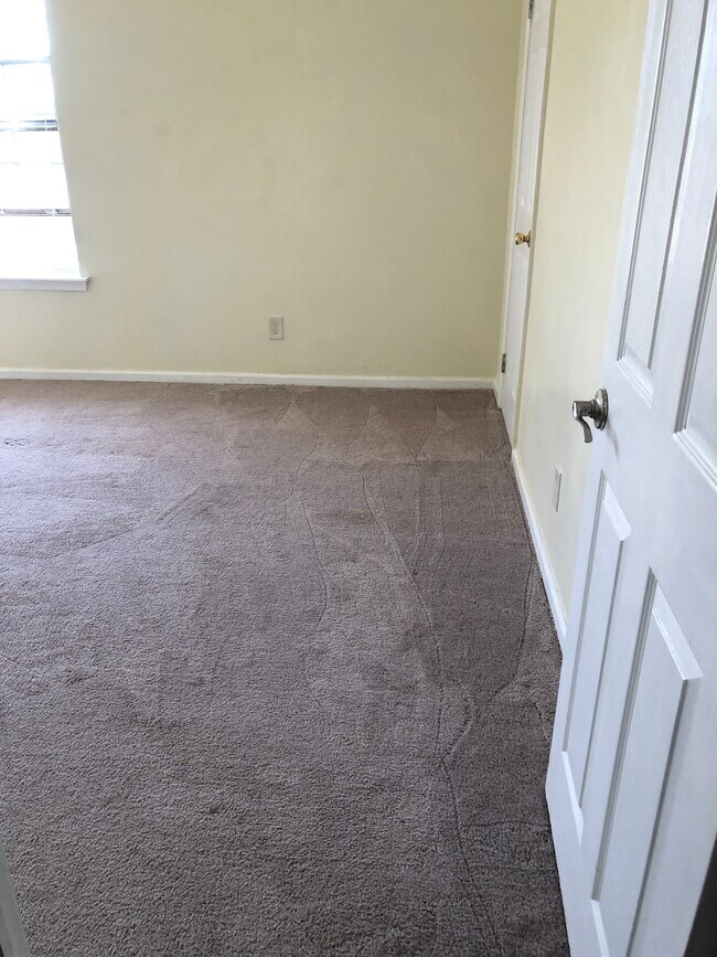 Foto del edificio - 5417 Grand Lake Cres
