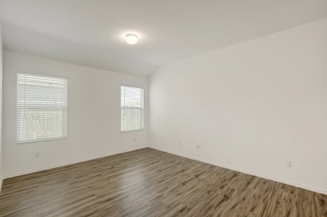 Foto del edificio - 190 Crystal River Rd