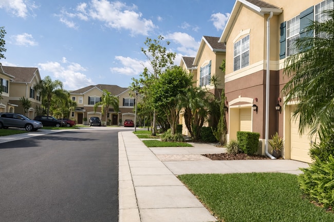 Building Photo - 629 Pinebranch Cir