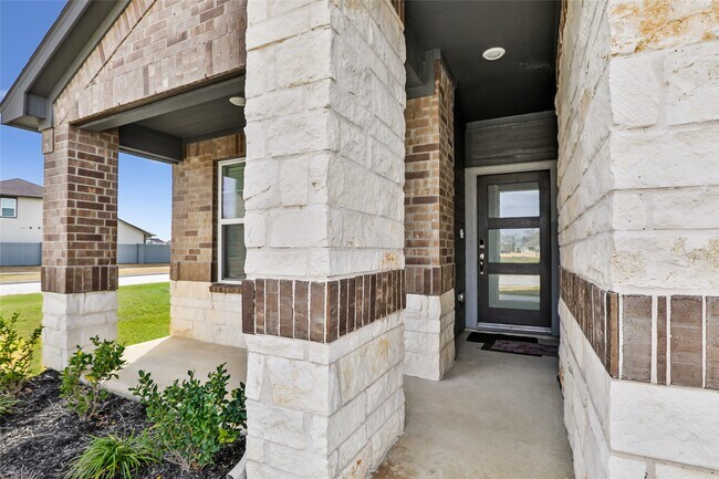 Foto del edificio - 18903 Austin Ridge Dr